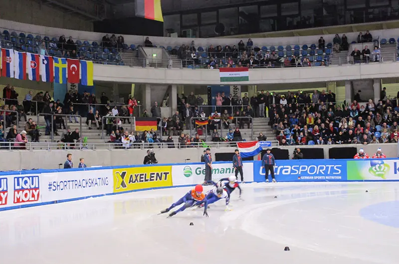Short-track-EM-in-Dresden.jpg)