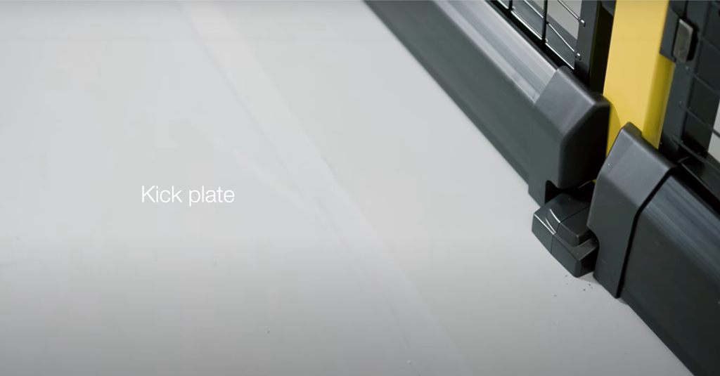 Instalare de zócalo de proteccion con Axelent