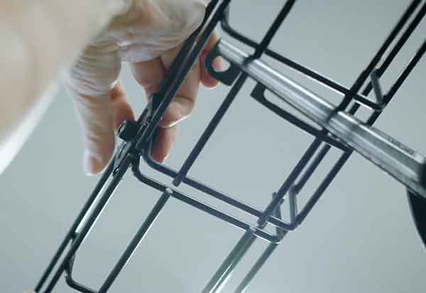 Simplifica la instalación con bandejas portacables Axelent protegiendo la máquina 