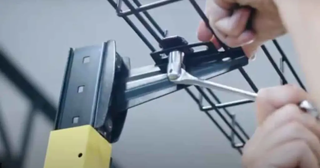 Instalare de soportes para panel con Axelent